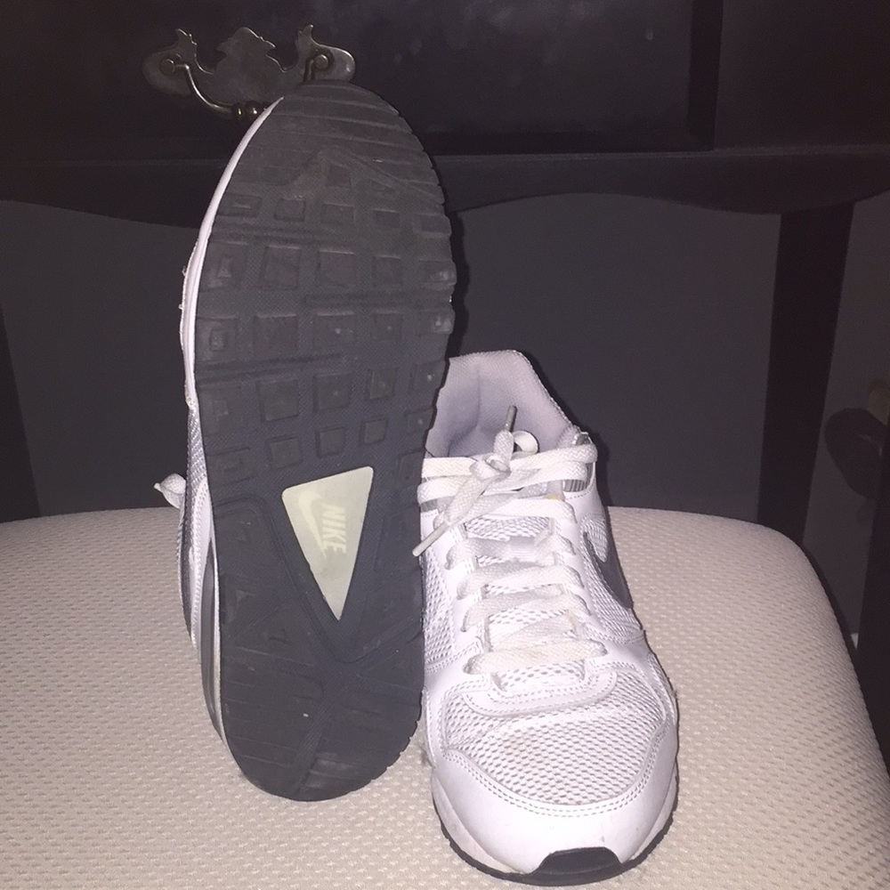AirMax - Picture 2 of 3
